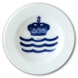 Royal Copenhagen Mindeplatte med krone og tre bølger nr. 200