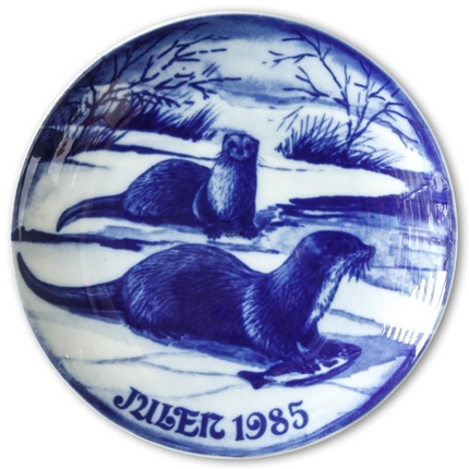 1985 Royal Heidelberg Christmas plate, Otter