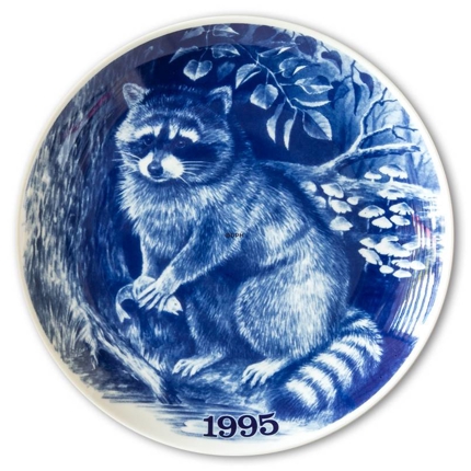 1995 Tove Svendsen, Hunting plate, Raccoon