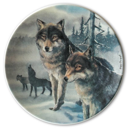 Arabia Predator Plate with Wolf