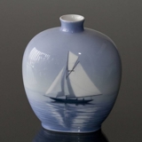 Vase med sejlskib, Royal Copenhagen