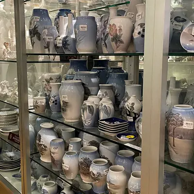 Mange skønne Bing & Grøndahl og Royal Copenhagen vaser